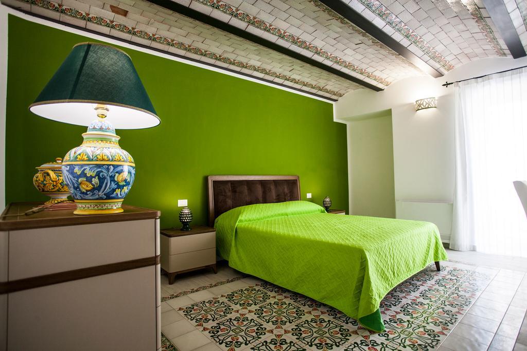 圣斯特凡诺迪卡马斯特拉 Palazzo Pagliaro酒店 外观 照片